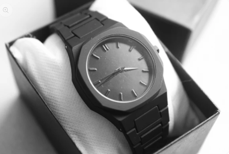STYLISH BLACK AURA WATCH